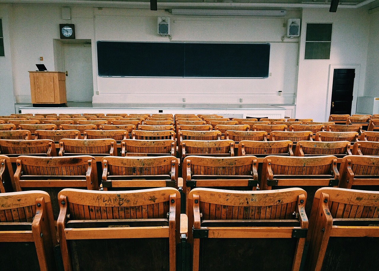 A tiered lecture theatre